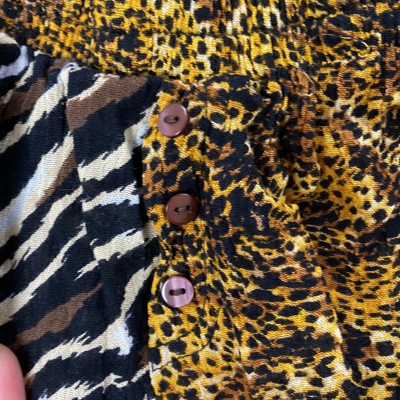 UO Out From Under Riviera Lounge Beige Cheetah Shorts - Picture 6 of 8
